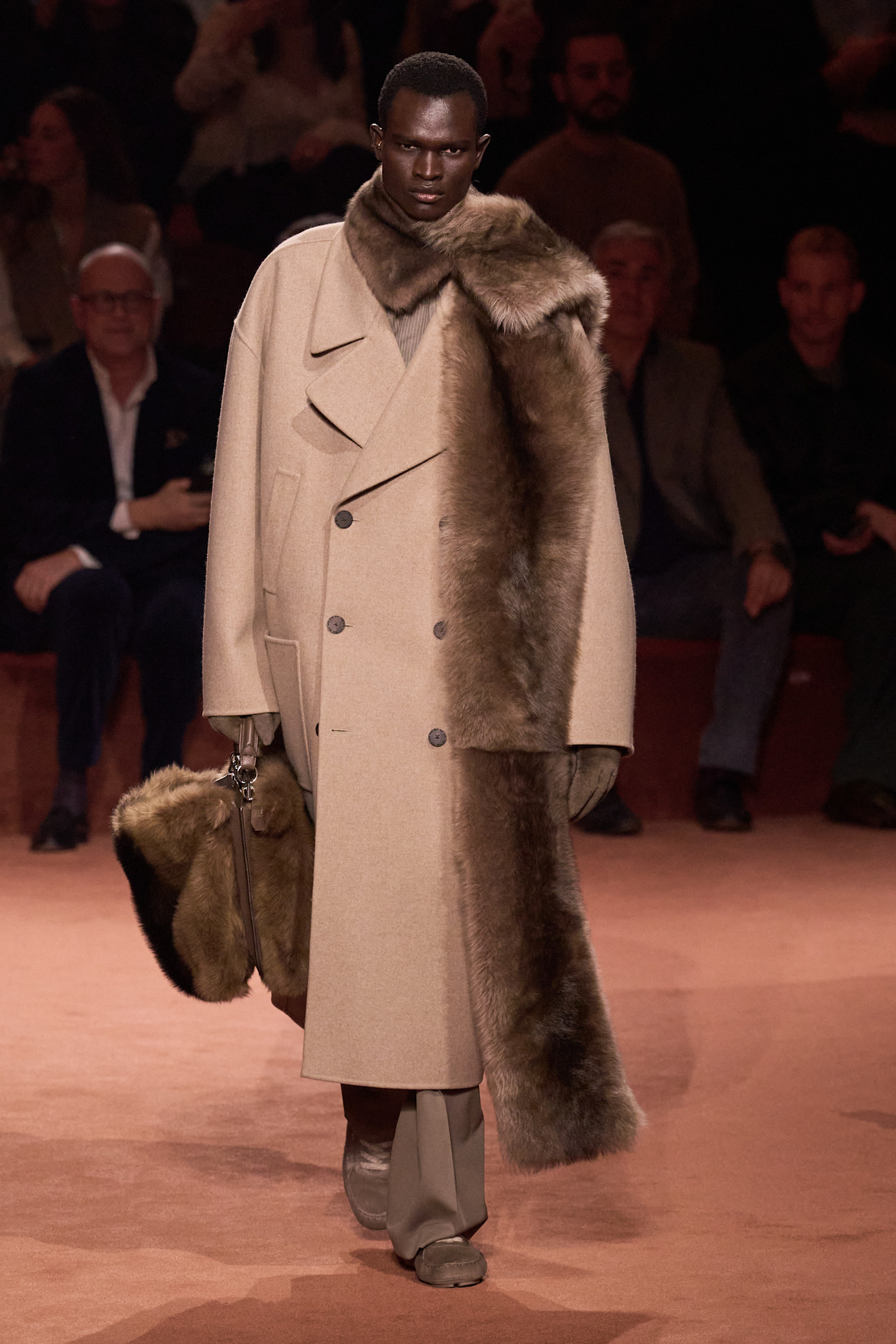 Fendi F25 014