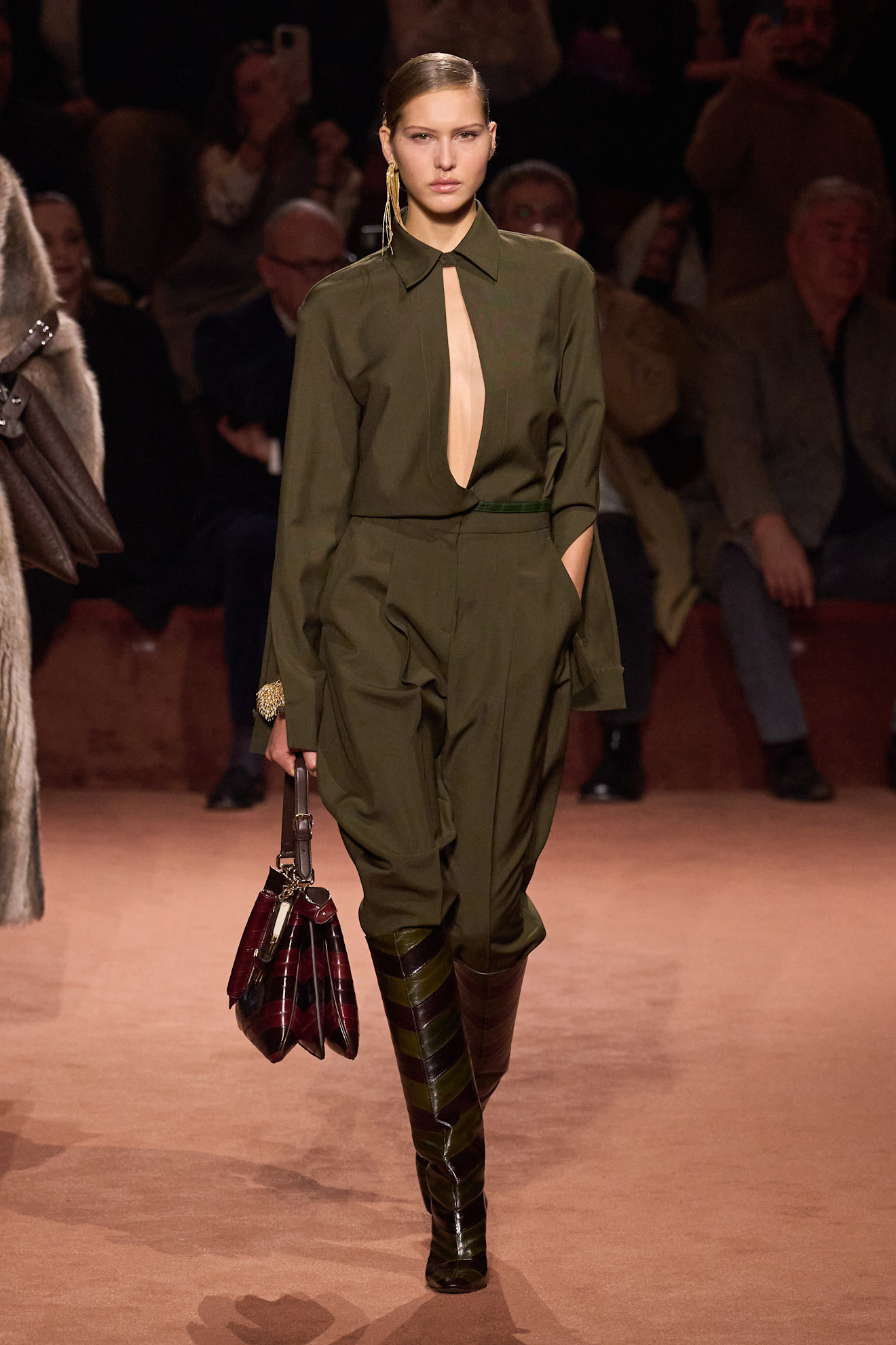 Fendi F25 018