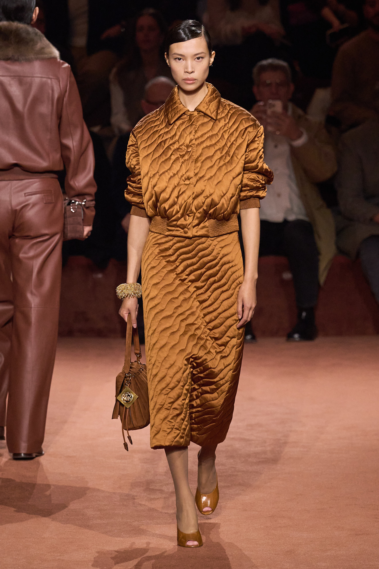 Fendi F25 050