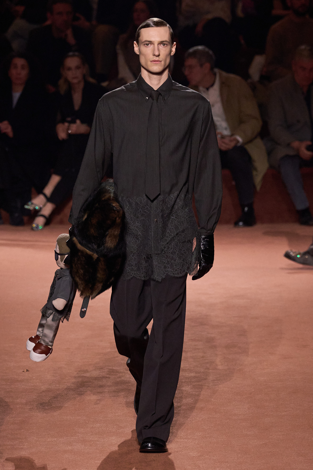 Fendi F25 058