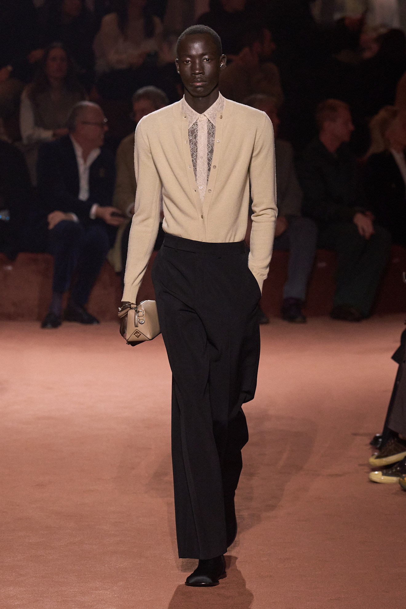Fendi F25 081