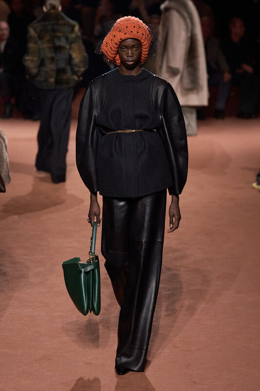 Fendi F25 017
