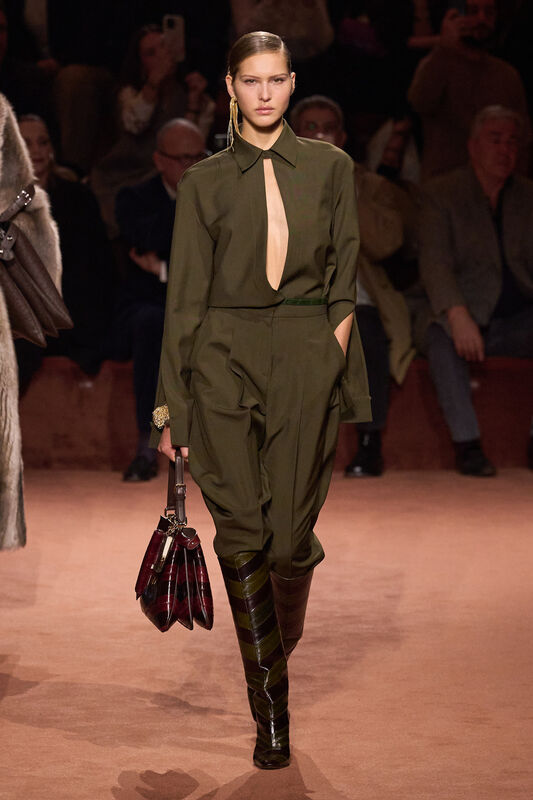 Fendi F25 018