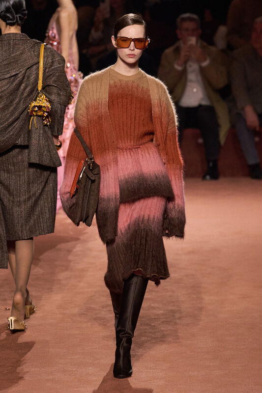 Fendi F25 032