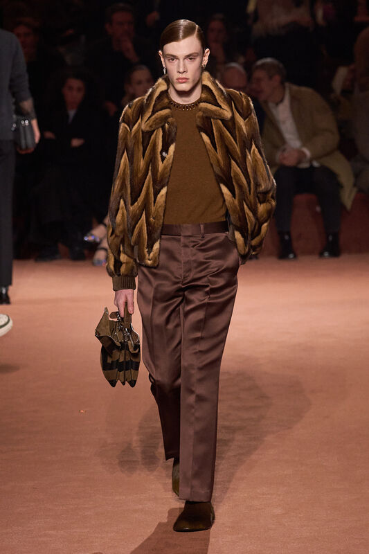 Fendi F25 065