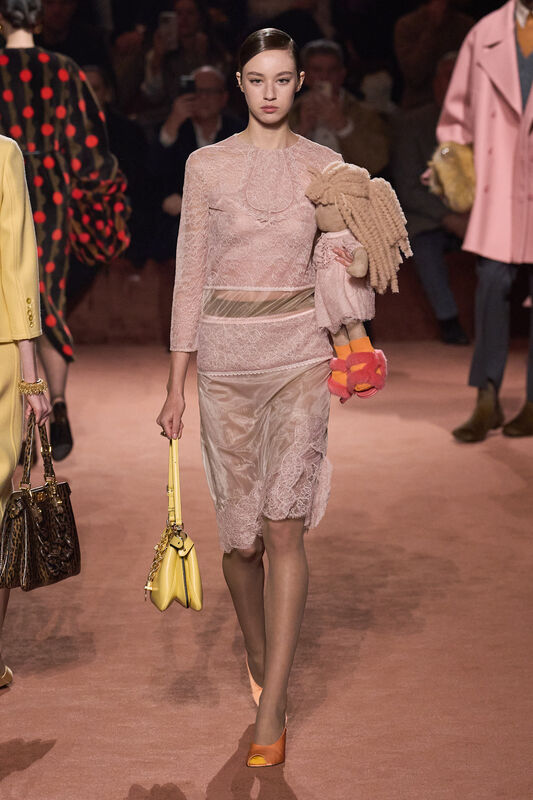 Fendi F25 072