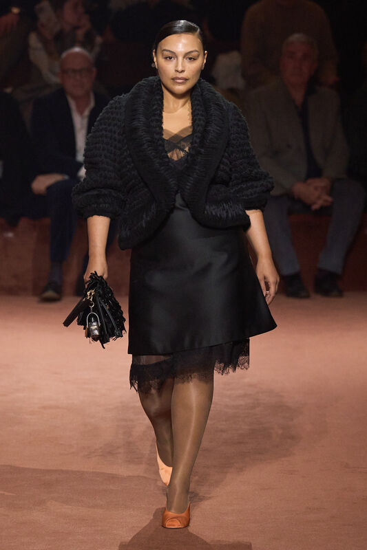 Fendi F25 076