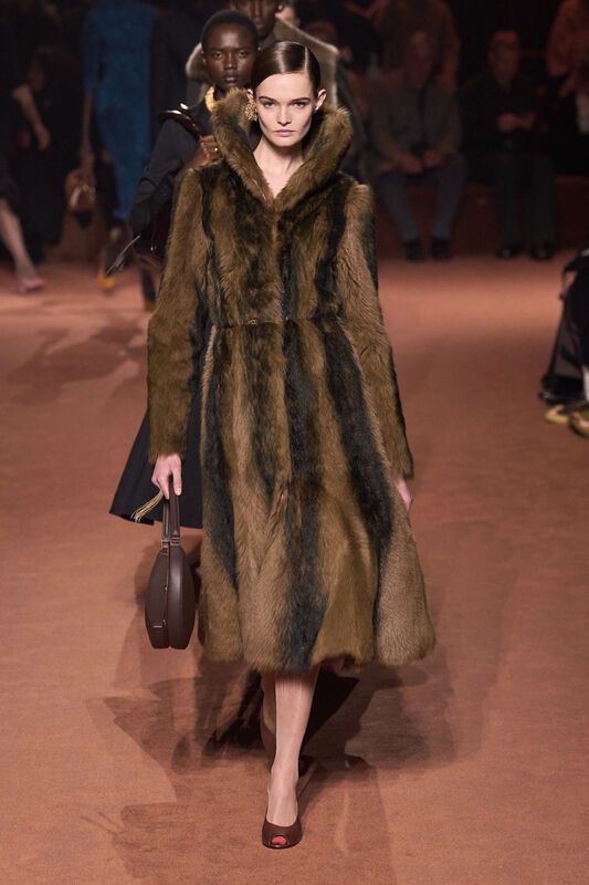Fendi F25 086