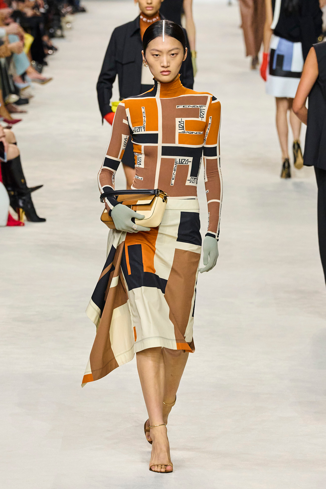 Fendi S24 030