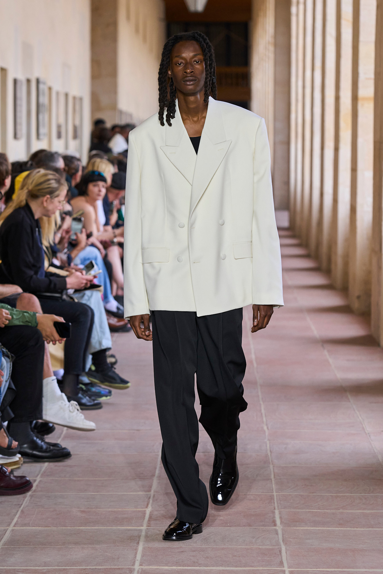 Givenchy m S24 004