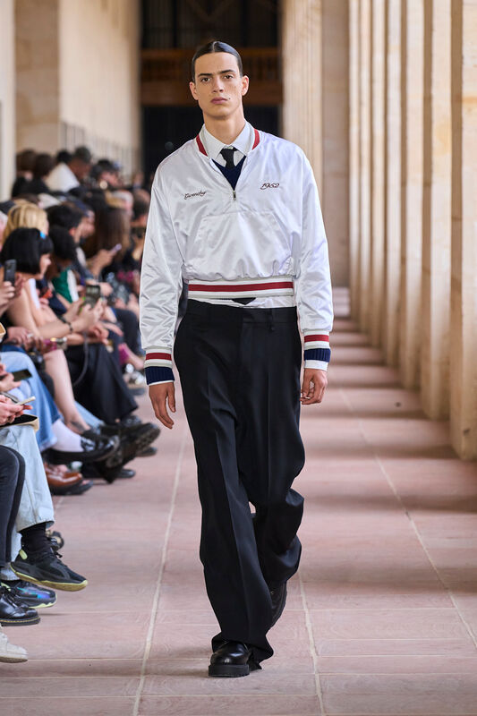 Givenchy m S24 010