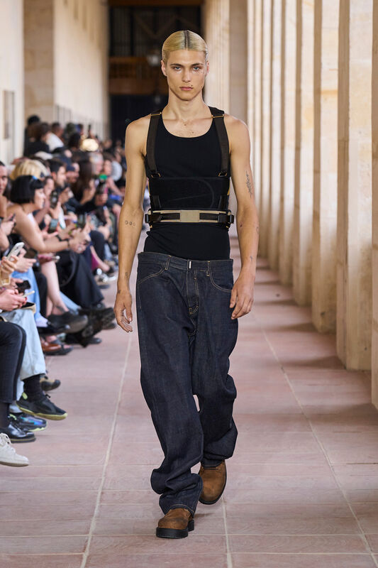 Givenchy m S24 021