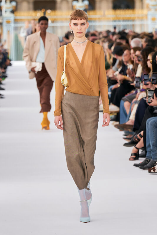 Givenchy S24 012