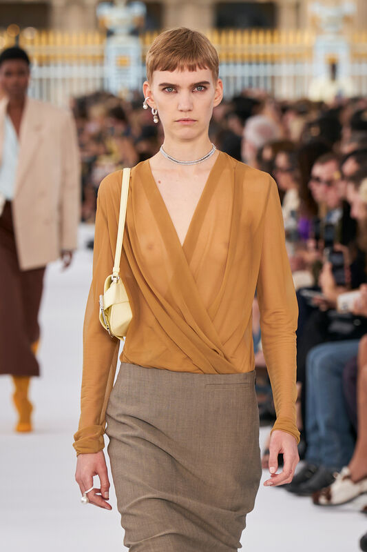 Givenchy S24 012a
