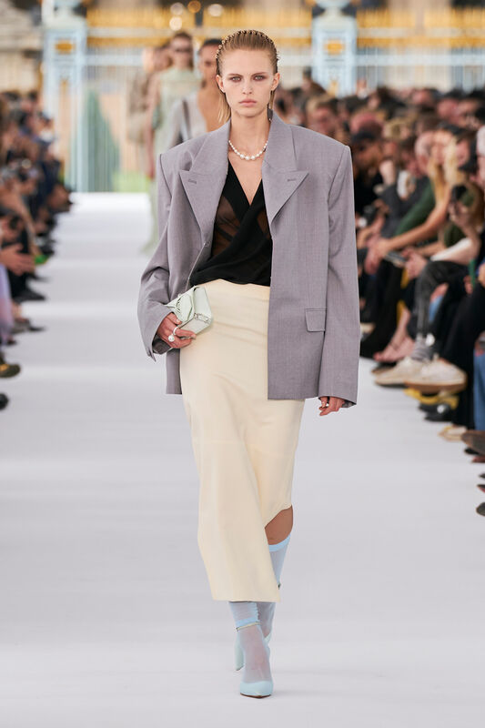 Givenchy S24 015