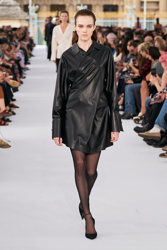 Givenchy S24 033