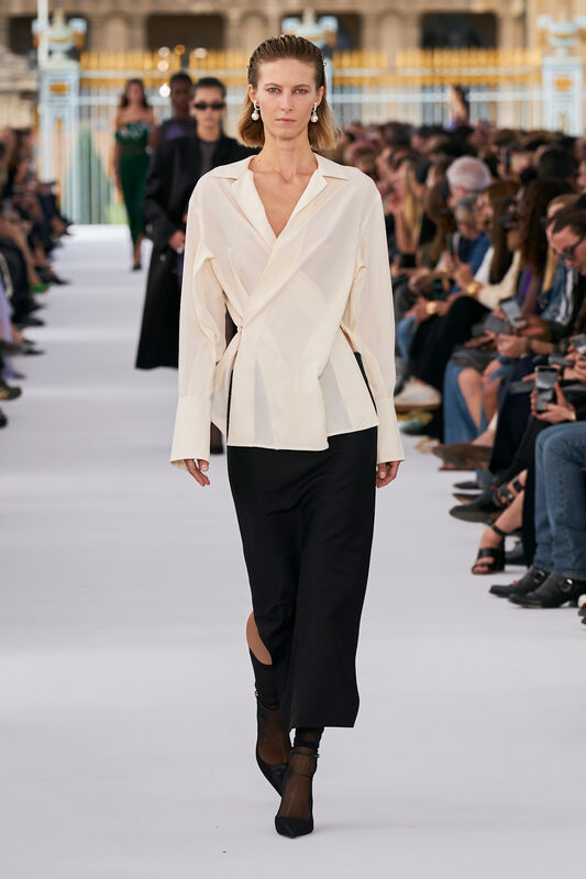Givenchy S24 034
