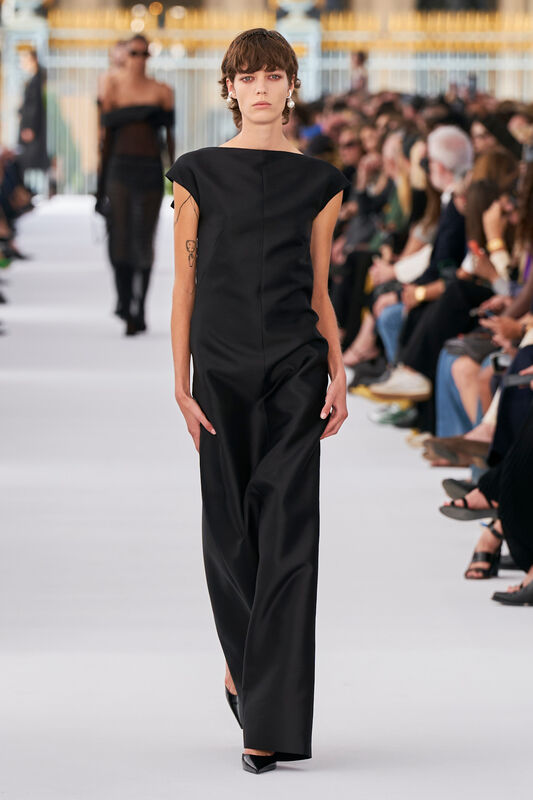 Givenchy S24 042
