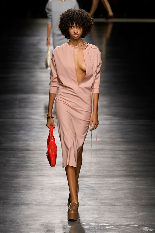 Gucci S24 042