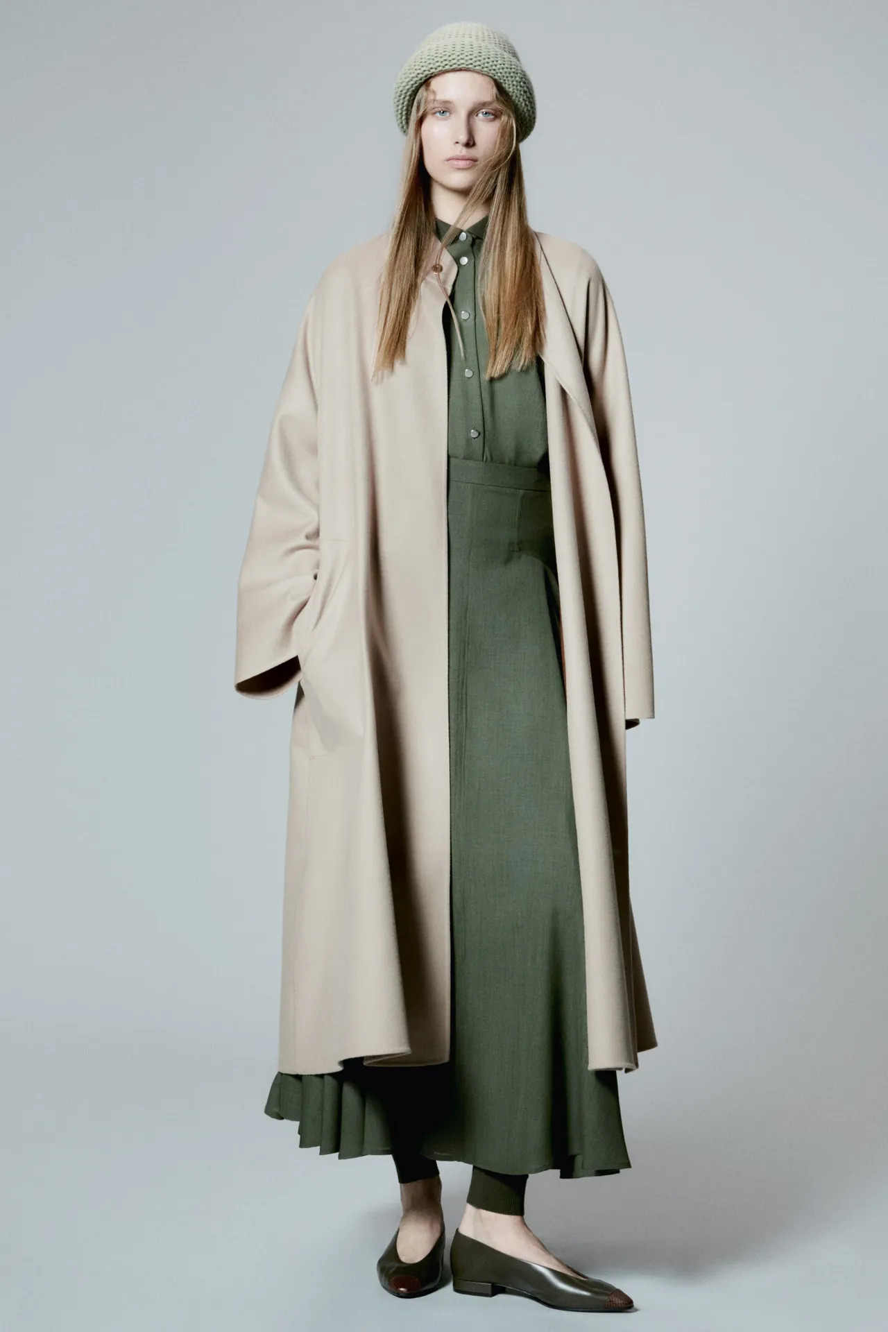 00002-loro-piana-spring-2024-ready-to-wear-credit-brand_19_11zon
