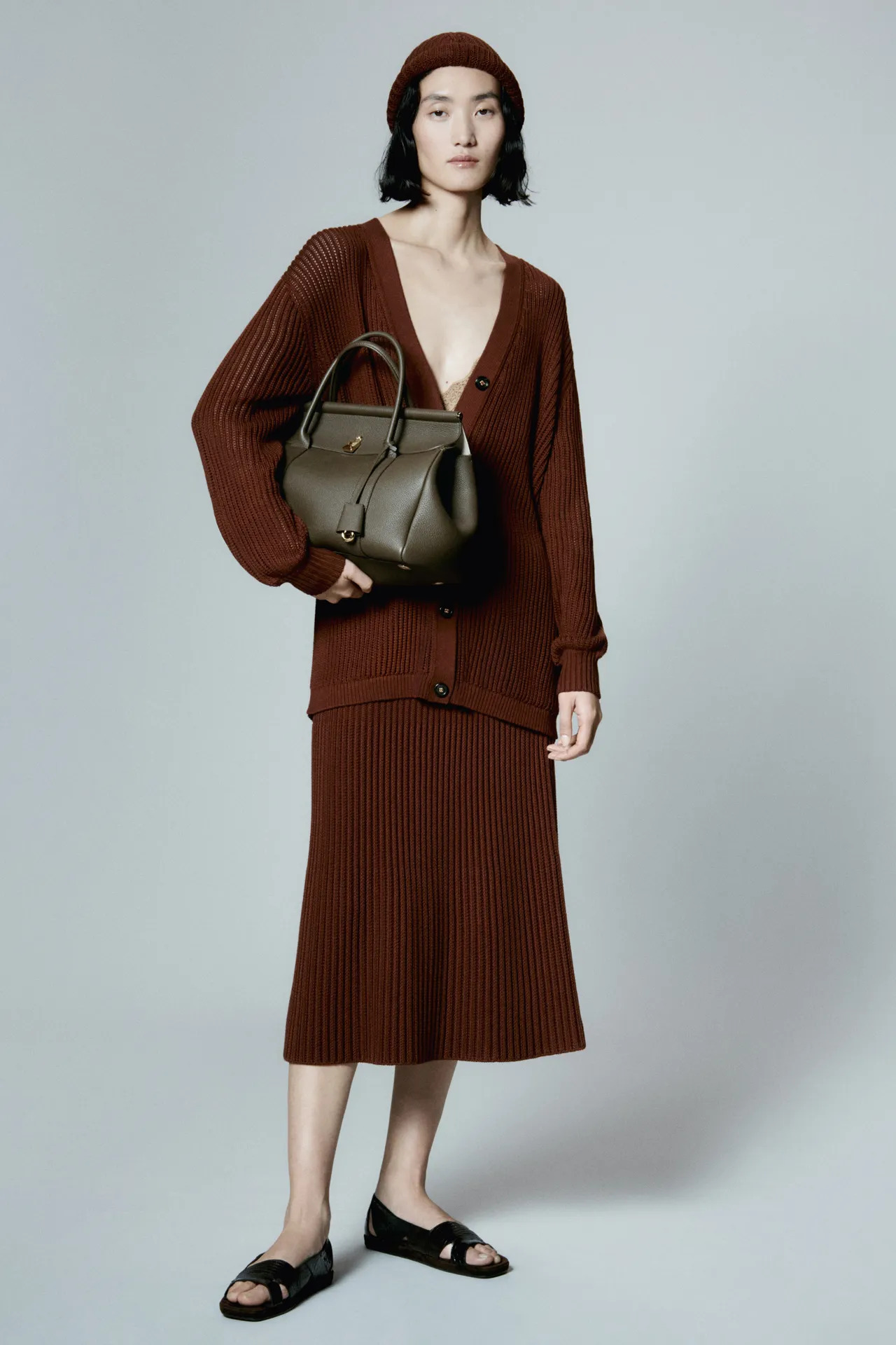 00007-loro-piana-spring-2024-ready-to-wear-credit-brand_24_11zon