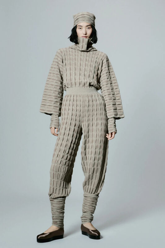 00010-loro-piana-spring-2024-ready-to-wear-credit-brand_10_11zon