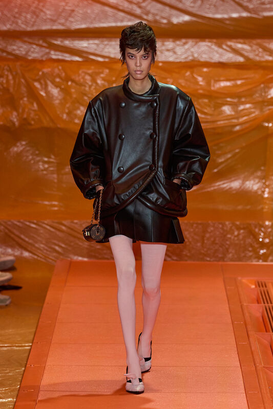 Vuitton S24 016