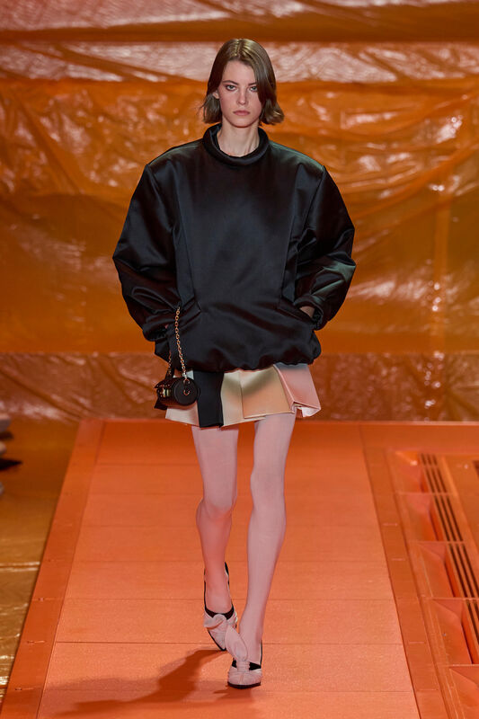 Vuitton S24 019
