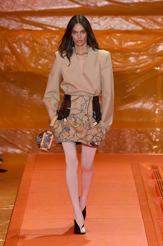 Vuitton S24 022