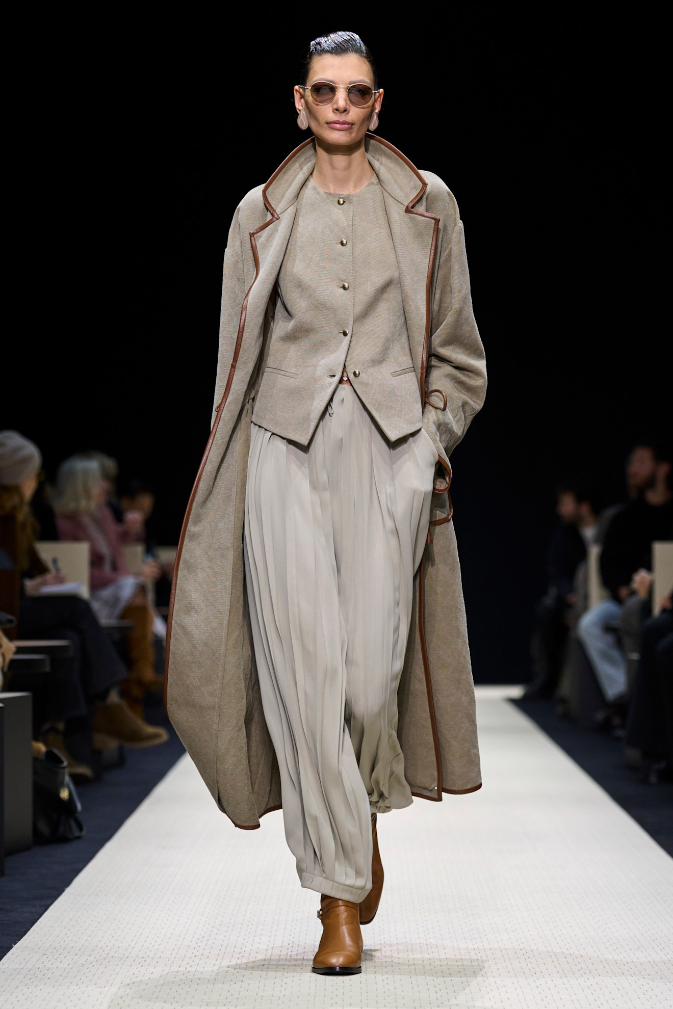Giorgio Armani F25 012