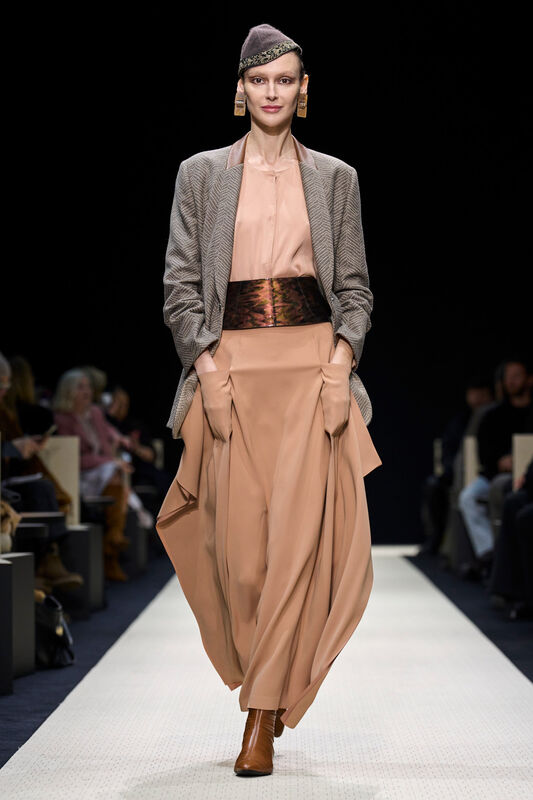 Giorgio Armani F25 003
