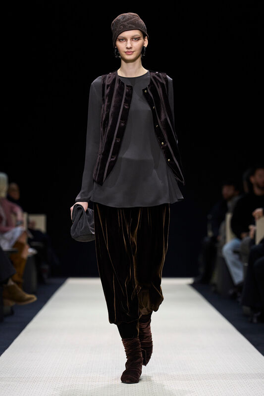 Giorgio Armani F25 019