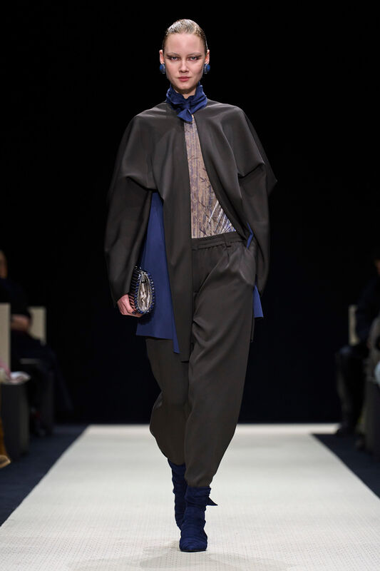 Giorgio Armani F25 039