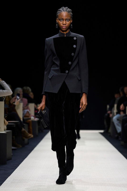 Giorgio Armani F25 050