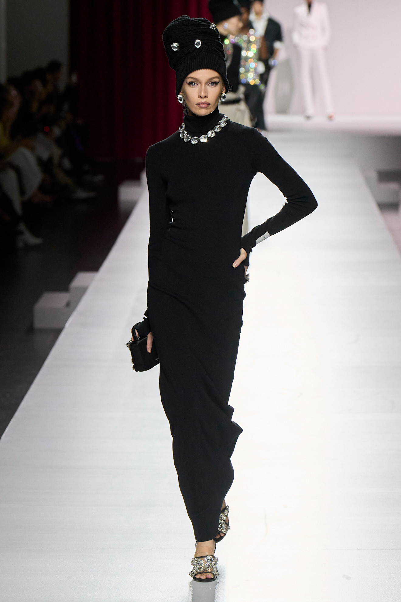 Moschino S24 007
