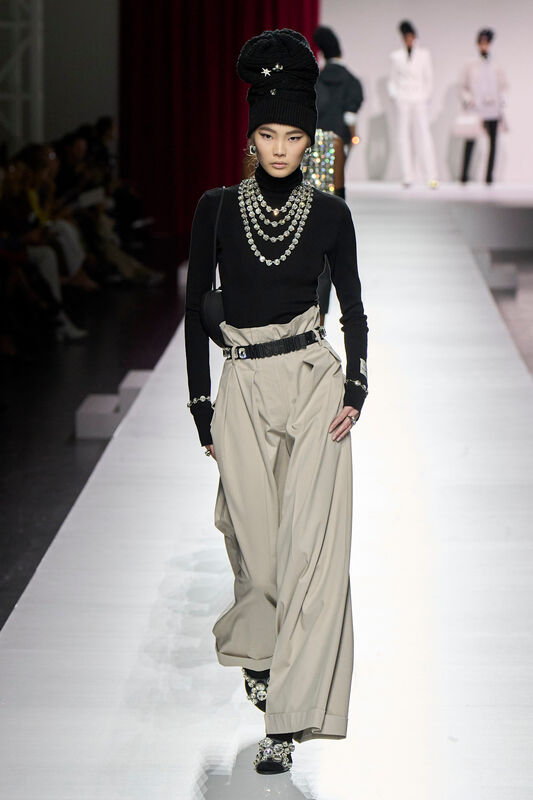 Moschino S24 008