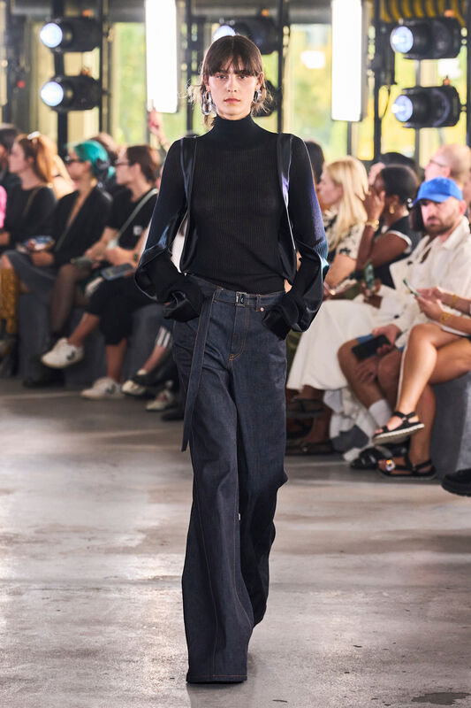 Sacai S24 012