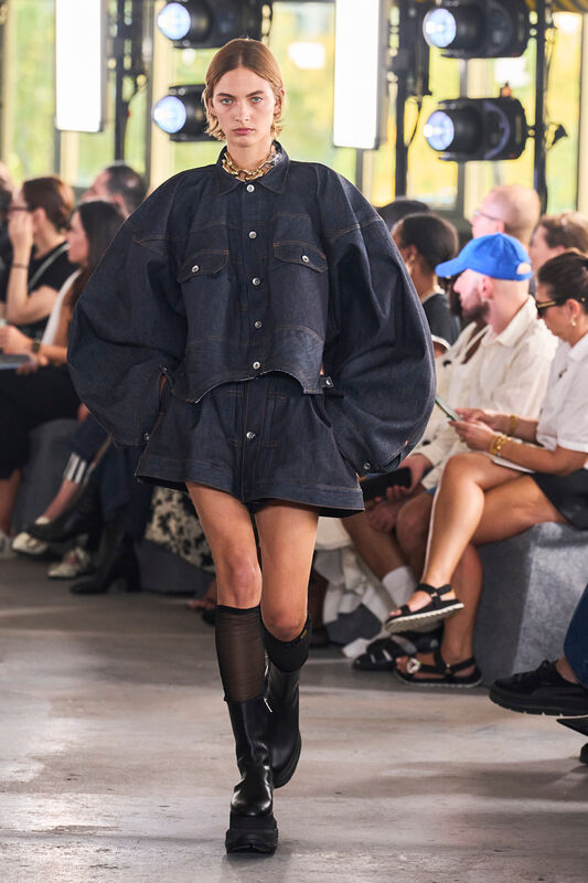 Sacai S24 013