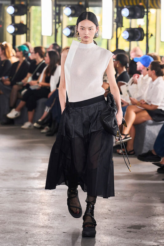 Sacai S24 019