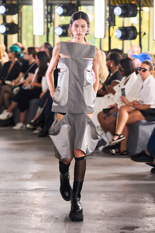 Sacai S24 030