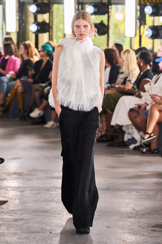 Sacai S24 033