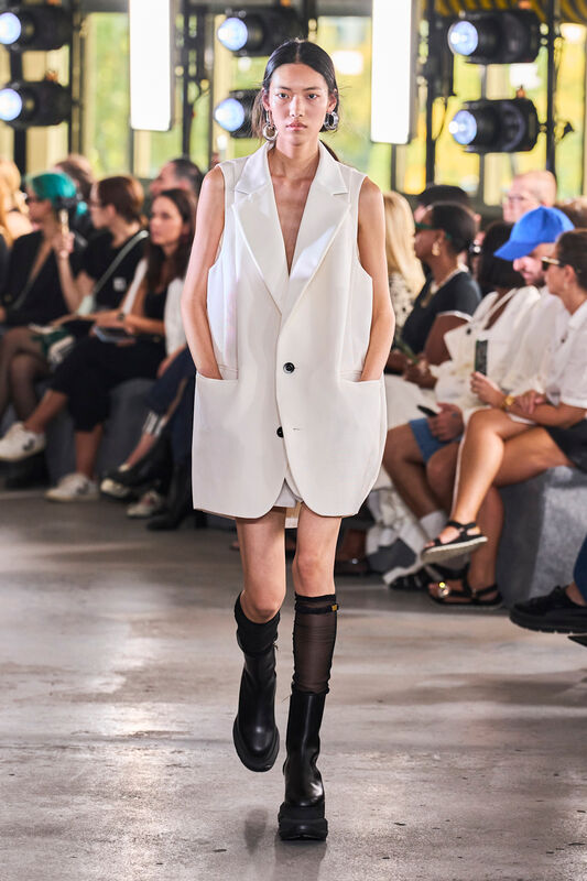 Sacai S24 041