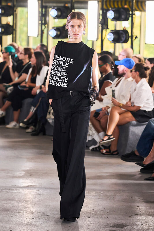 Sacai S24 045