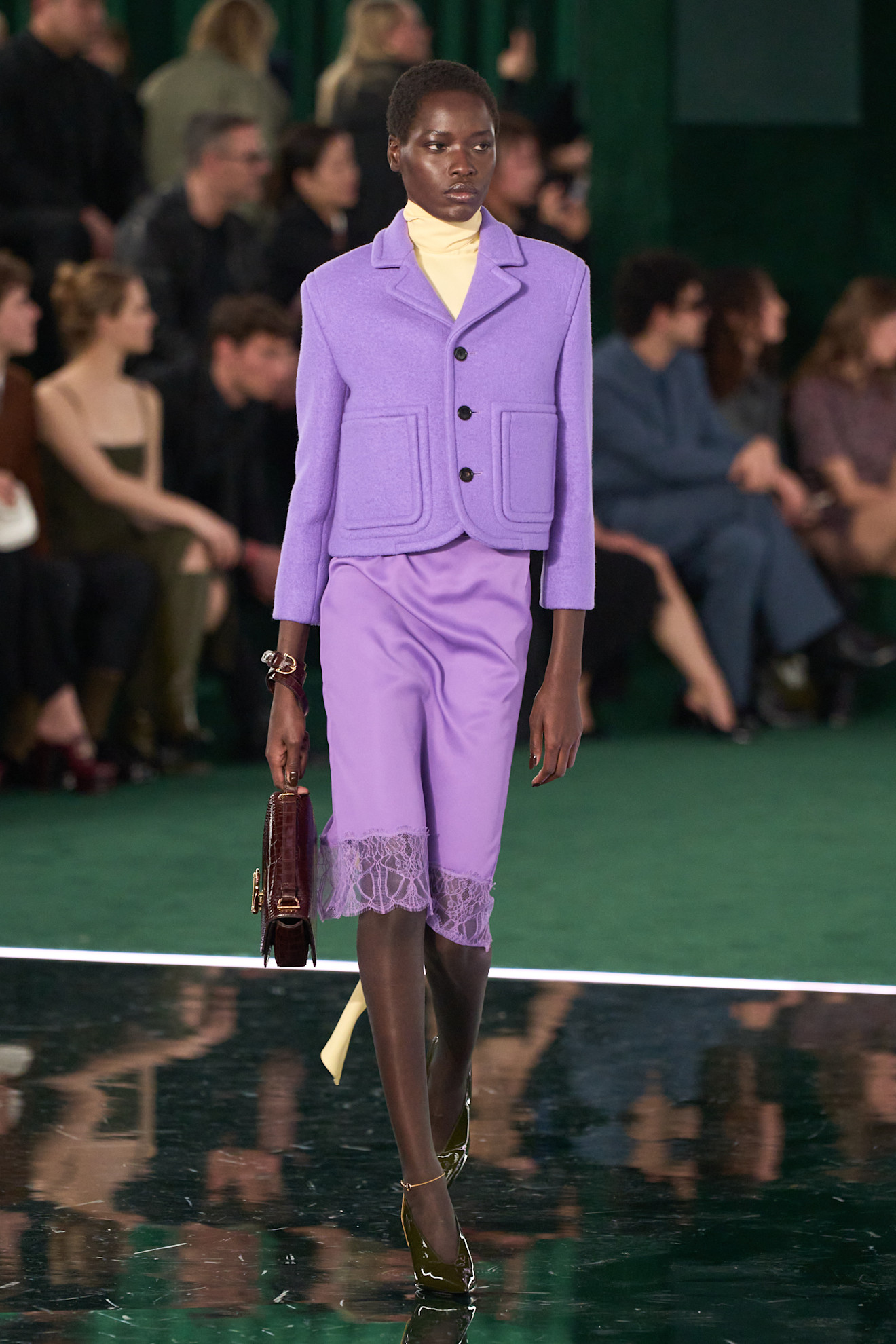 Gucci F25 019