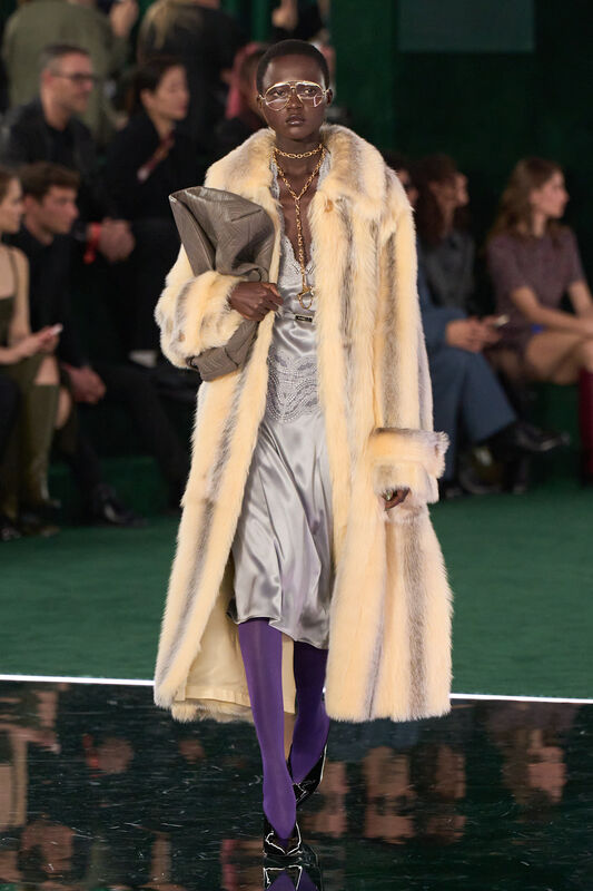 Gucci F25 005