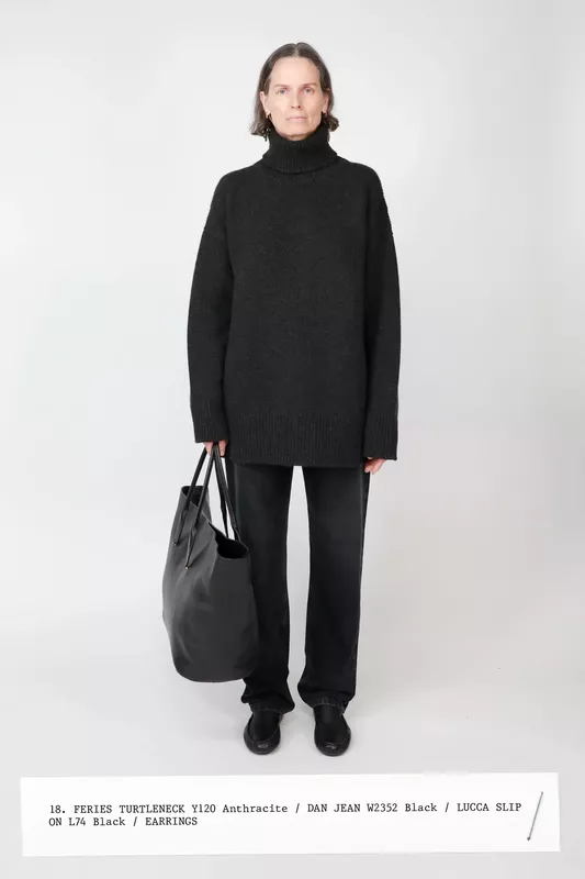 00018-the-row-spring-2024-ready-to-wear-credit-brand