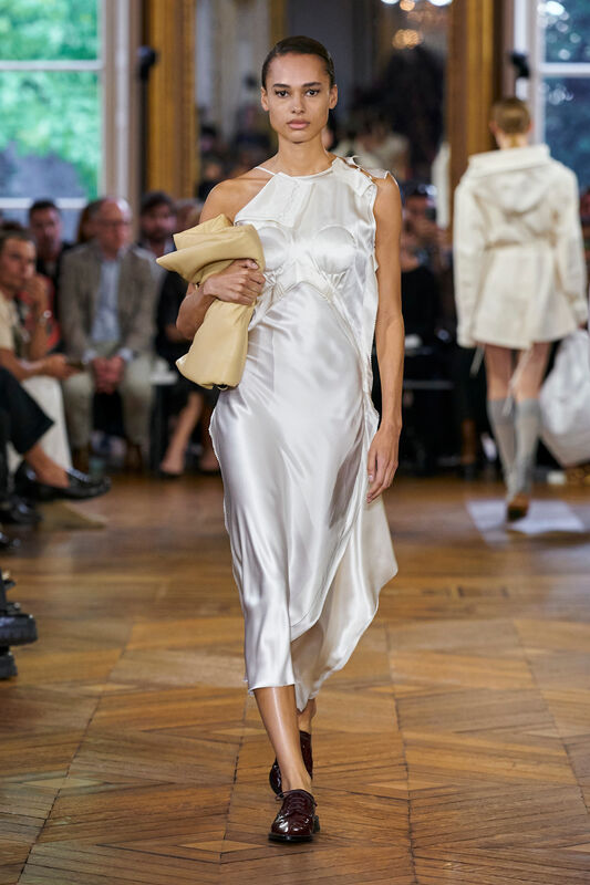 Victoria Beckham S24 023