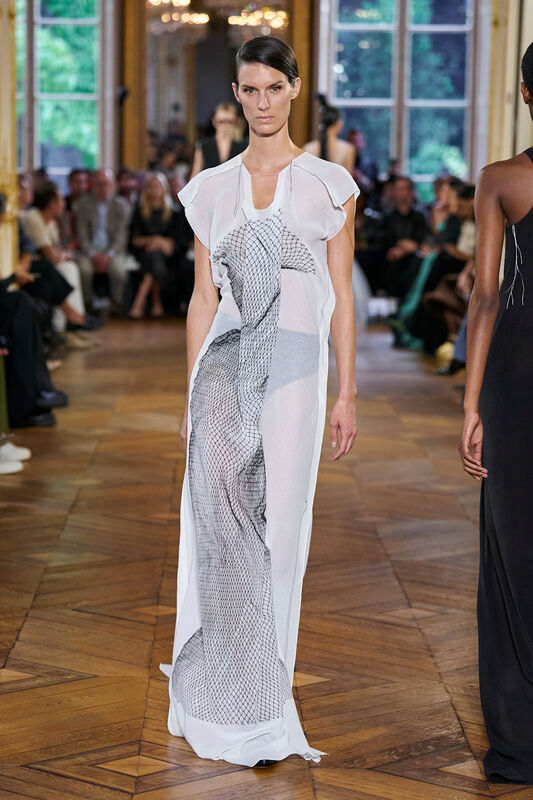 Victoria Beckham S24 036
