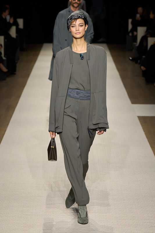 Giorgio Armani S25 033