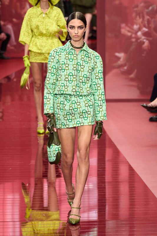 Gucci S25 028